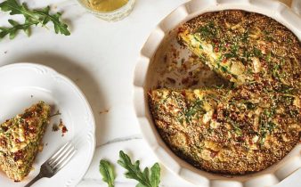 Quiche sem Crosta com Rucula Feta Uva e Tomate