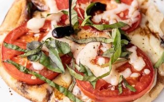 Pizzas Caprese