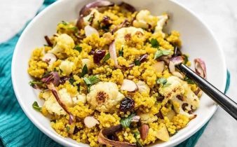 Salada de Couve-Flor Assada com Quinoa