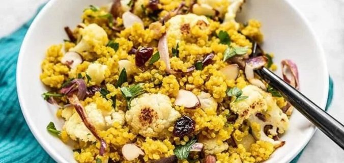 Salada de Couve-Flor Assada com Quinoa